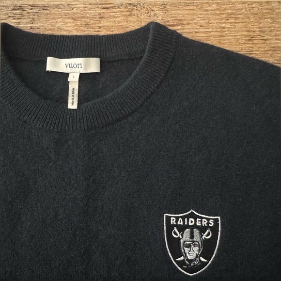 VUORI Men's 100% Cashmere Sweater Black Size Large with Raiders Logo - Picture 5 of 6
